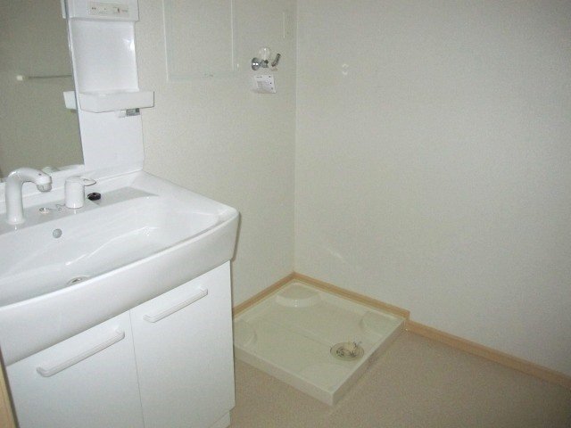 拡大写真：宇和島市丸穂町１丁目 2階202の洗面