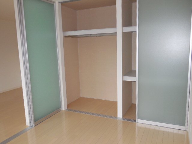 拡大写真：宇和島市中沢町１丁目 1階B101の洋室