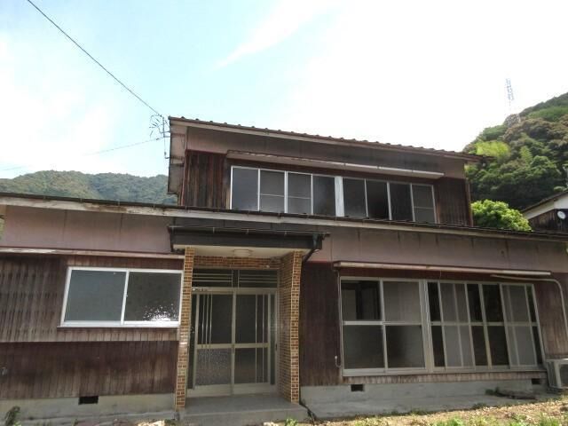 拡大写真：宇和島市柿原 1の外観写真（昼）