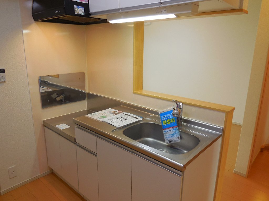 拡大写真：都城市宮丸町 2階205のキッチン