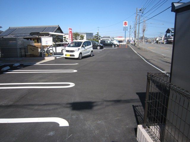拡大写真:都城市宮丸町 2階205の外観写真(昼)
