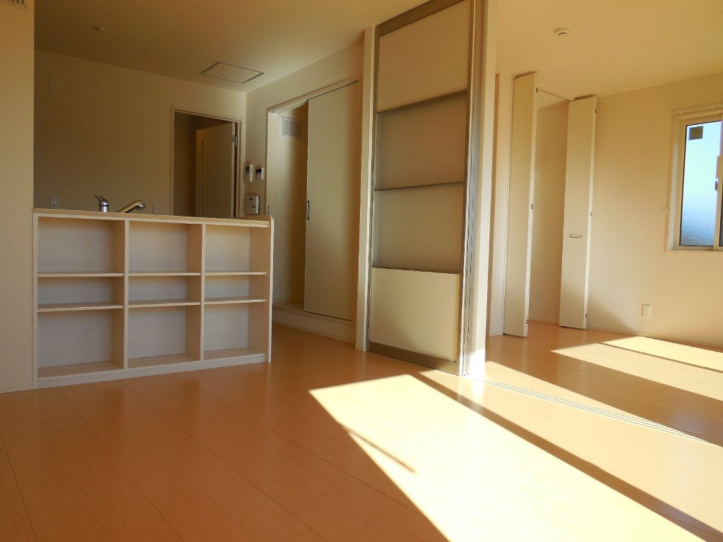 拡大写真：都城市広原町 2階A201のリビング