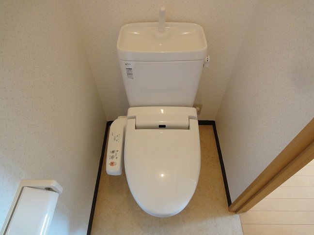 拡大写真：都城市一万城町 101のトイレ