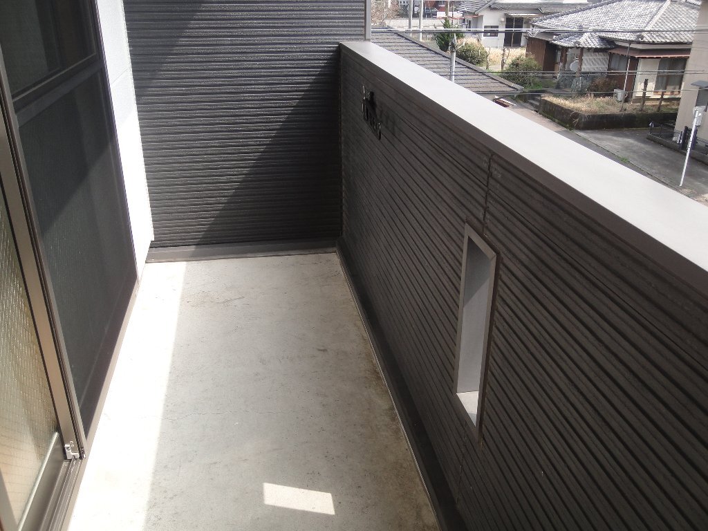 拡大写真：都城市一万城町 101のベランダ