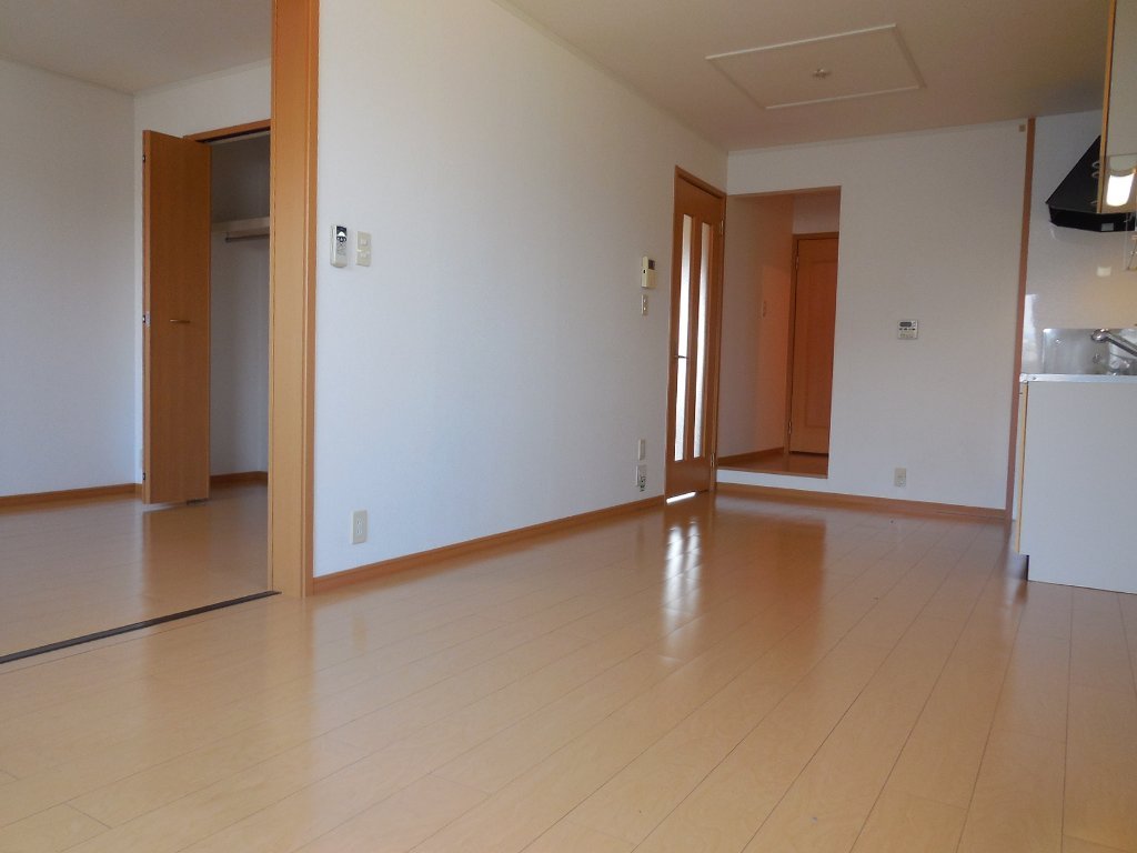 拡大写真：都城市都北町 2階201のリビング