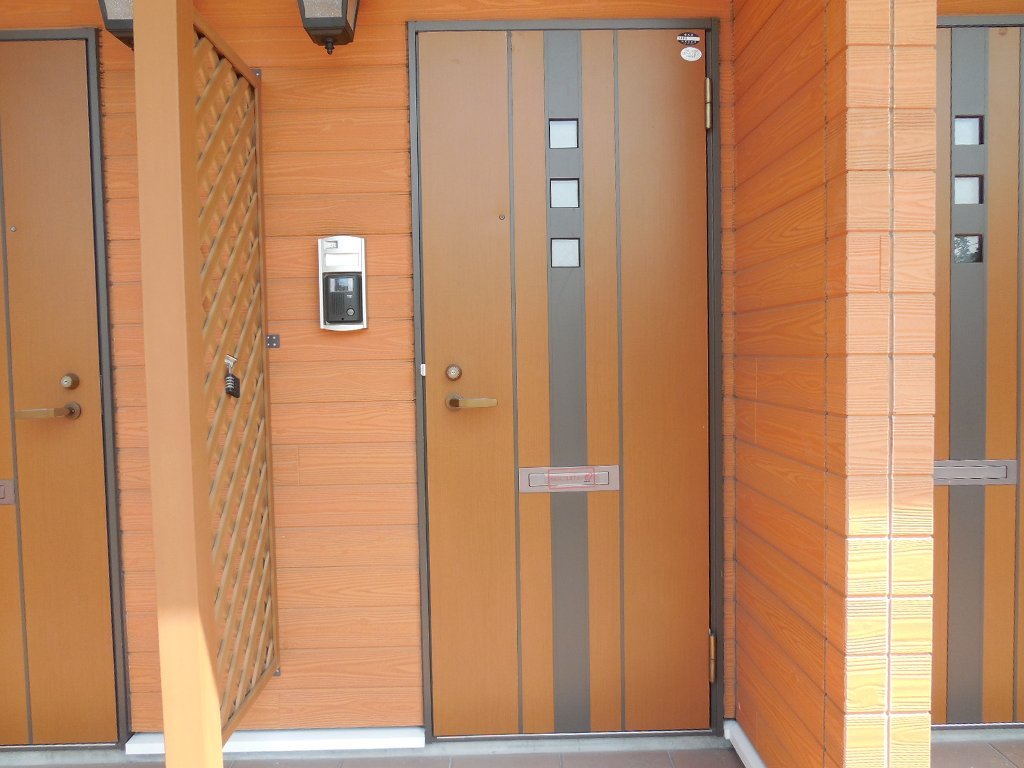 拡大写真：都城市都北町 2階201の玄関