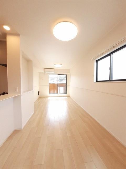 拡大写真:井原市七日市町 2階b201のリビング