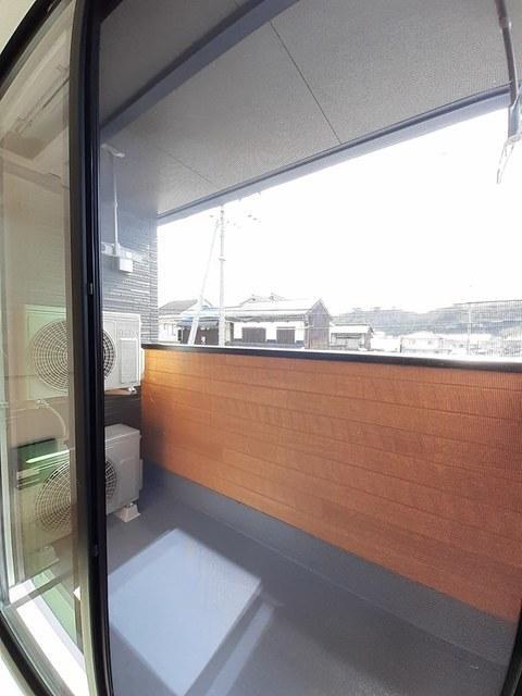 拡大写真:井原市七日市町 2階b201のベランダ