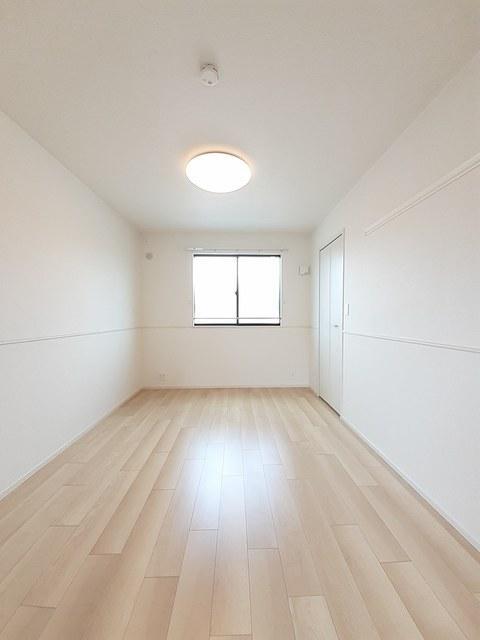 拡大写真:井原市七日市町 2階b201のリビング