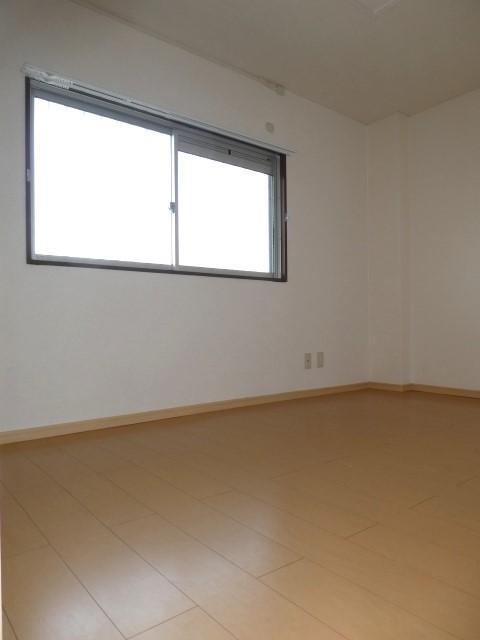 拡大写真:サニーヒルオオツキ 3階302の室内