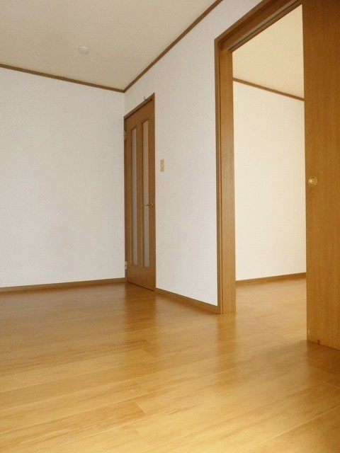 拡大写真:ティンカーベル 1階101の室内