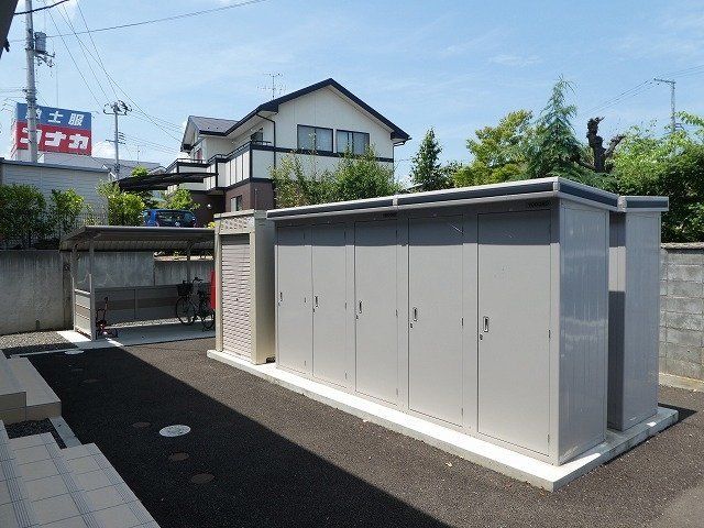 拡大写真:サンモール 2階201の外観写真(昼)