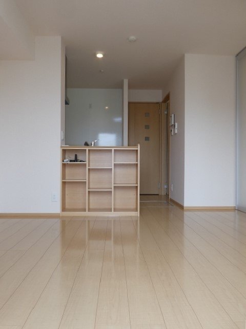拡大写真:パインメイプルⅢ 1階103のリビング