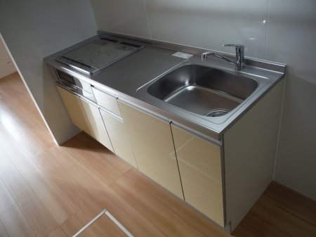 拡大写真:パインメイプル85 1階102のキッチン