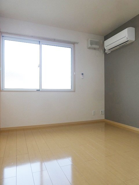 拡大写真:レイグランテ B 2階201の室内