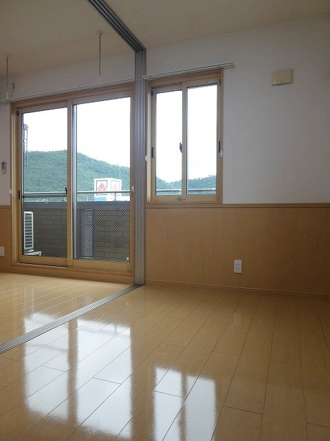 拡大写真:マリンプラザ A 3階302の室内