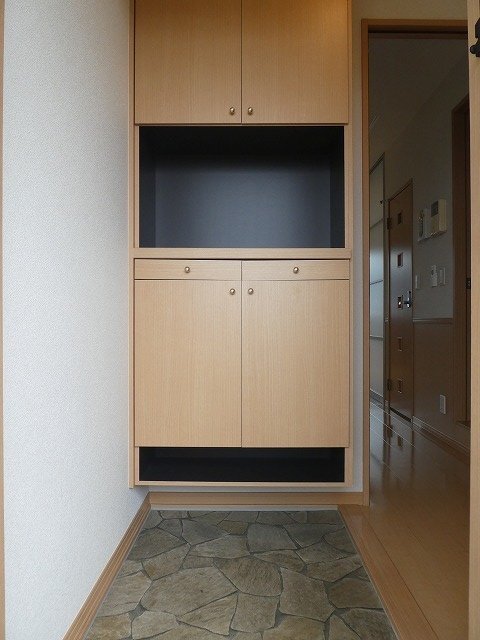 拡大写真:マリンプラザ A 3階302の玄関
