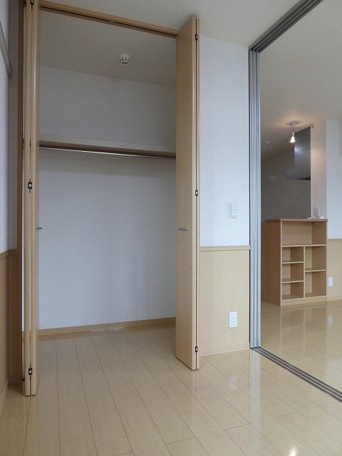 拡大写真:マリンプラザ A 3階302の室内
