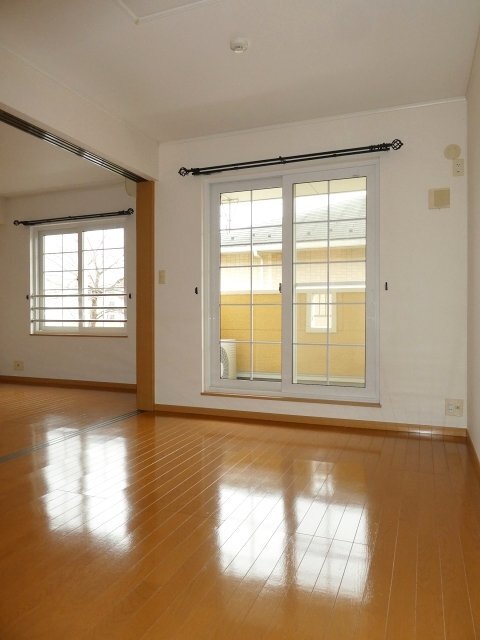 拡大写真:リバーバンクガーデンA 2階202の室内