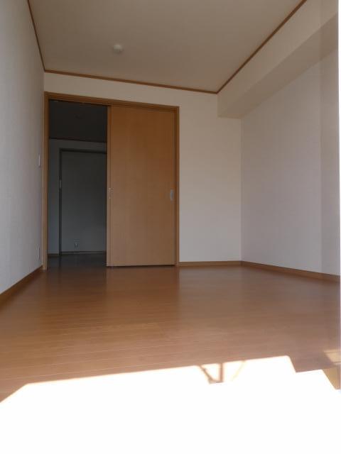 拡大写真:ベルアンジュ 1階105の室内
