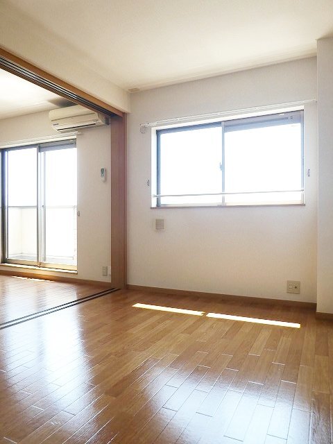 拡大写真:パークハイグランドマンション 2階202の室内