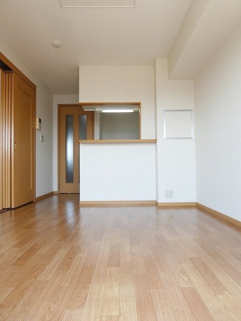 拡大写真:パークハイグランドマンション 2階202のリビング