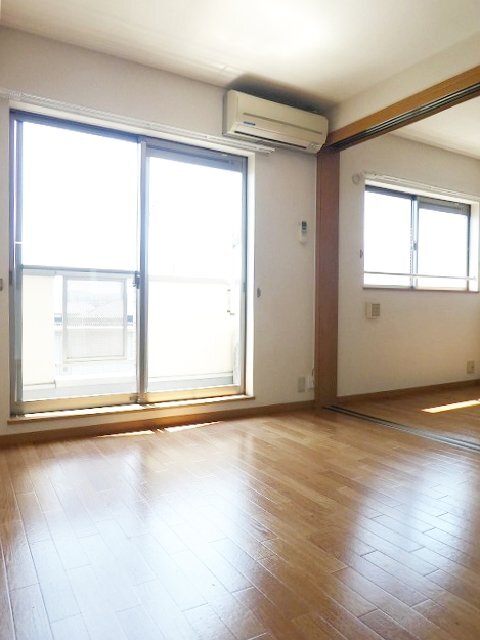 拡大写真:パークハイグランドマンション 2階202のリビング