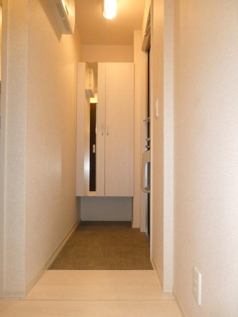 拡大写真:グランディール 三河 3階305の玄関
