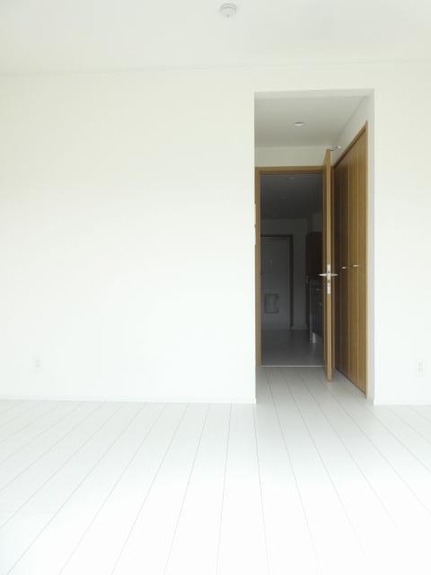 拡大写真：エレファントⅢ 1階107の室内