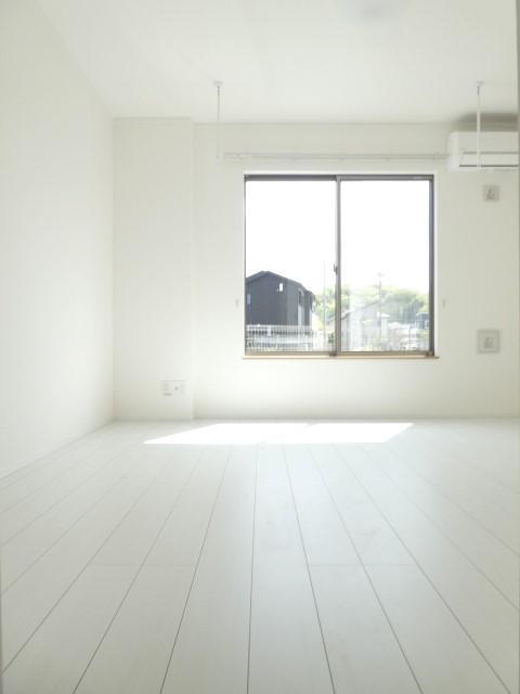 拡大写真:エレファントⅢ 1階108の室内