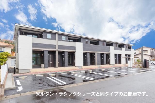 ドミールサワダの外観