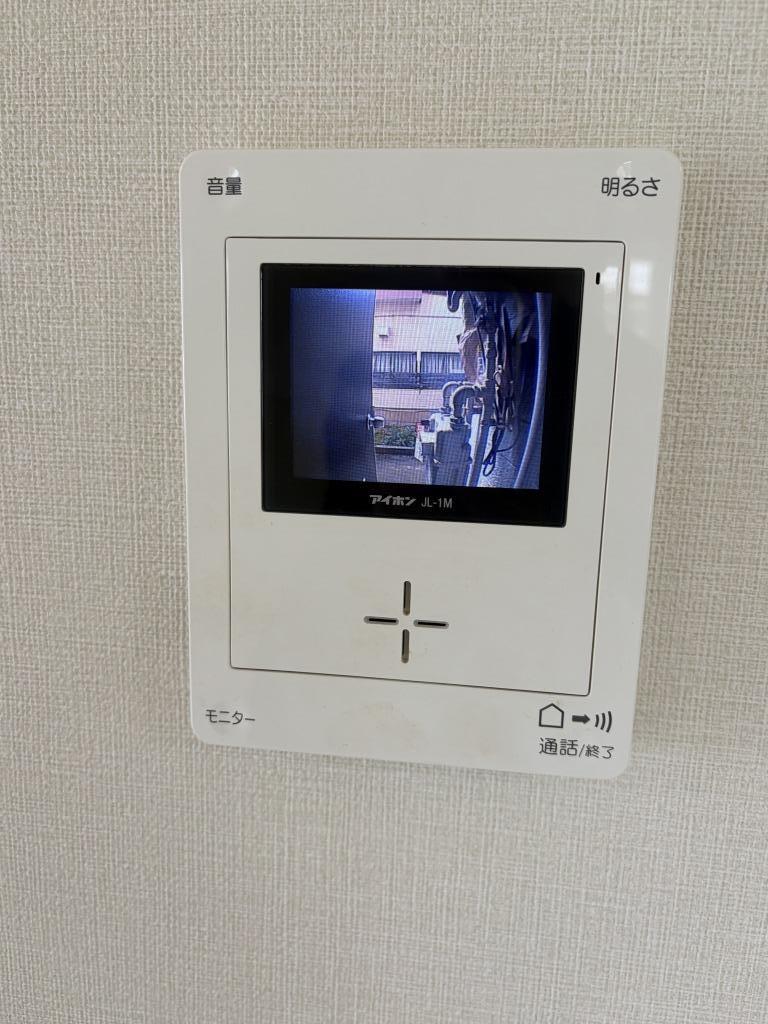 拡大写真:ファミーユB 1階102のモニター付きインターホン