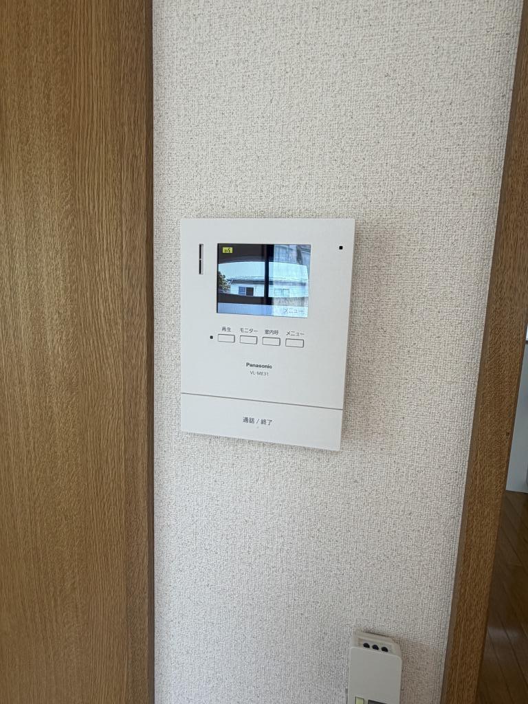 拡大写真:エスティー長峰 2階203のモニター付きインターホン