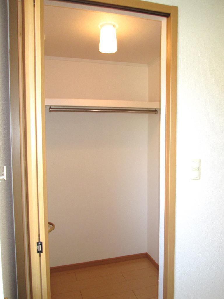 拡大写真：諫早市多良見町中里 1階101の収納