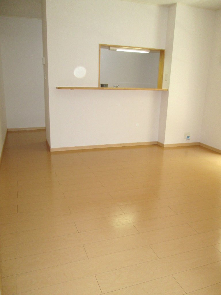 拡大写真：諫早市久山町 1階102のリビング