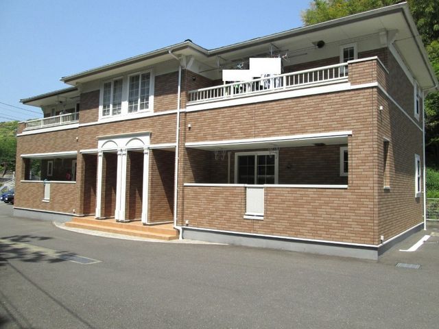 拡大写真：諫早市久山町 1階102の外観写真（昼）
