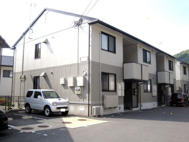 拡大写真：諫早市多良見町木床 1階102の外観写真（昼）