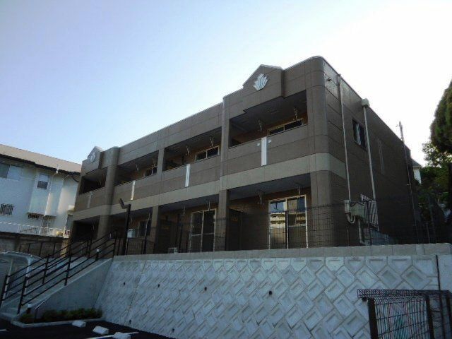拡大写真:諫早市栗面町 2階205の外観写真(昼)