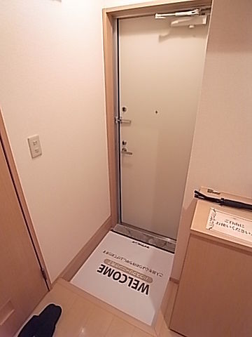 拡大写真:グランメール楠 1階101の玄関