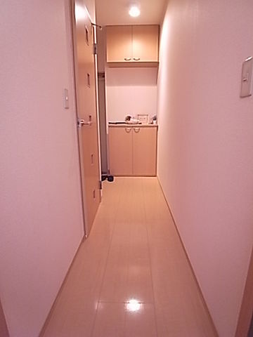 拡大写真:グランメール楠 1階101の廊下