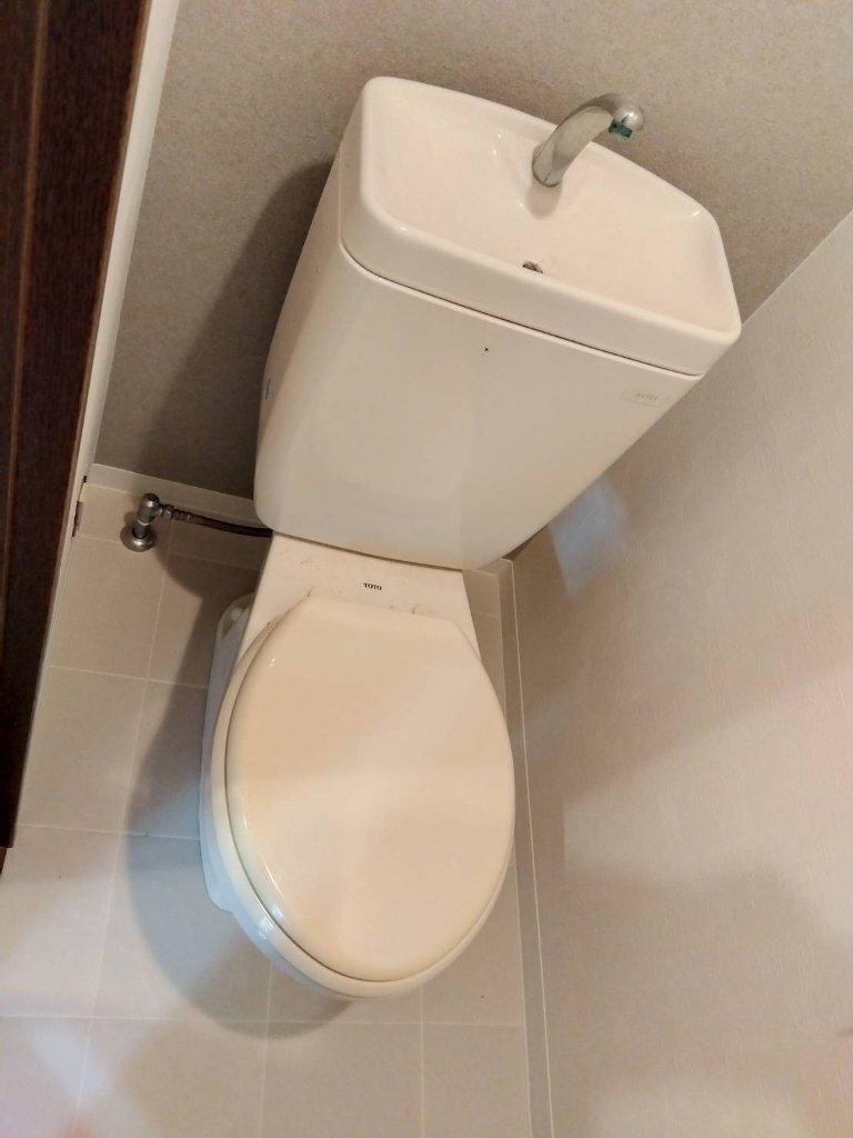 拡大写真:芦屋市船戸町 3階303のトイレ