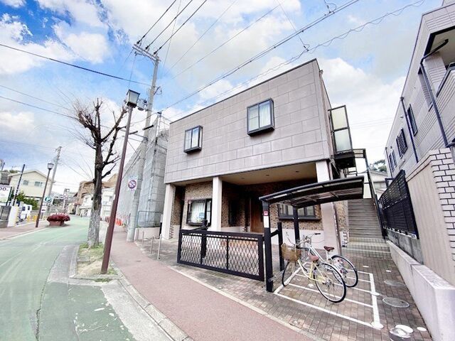 写真：インターコートの外観