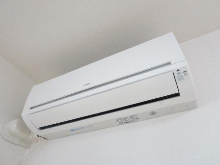 拡大写真：ジェルメ・メゾン 3階303のエアコン