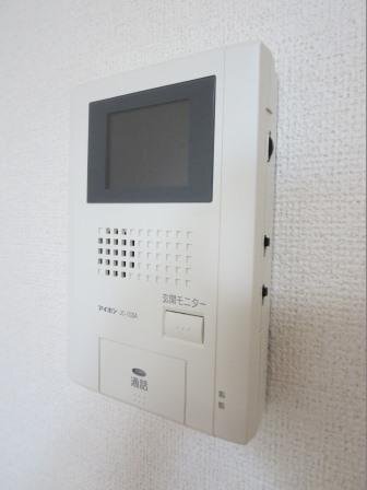拡大写真：ジェルメ・メゾン 3階303のカメラ付インターホン