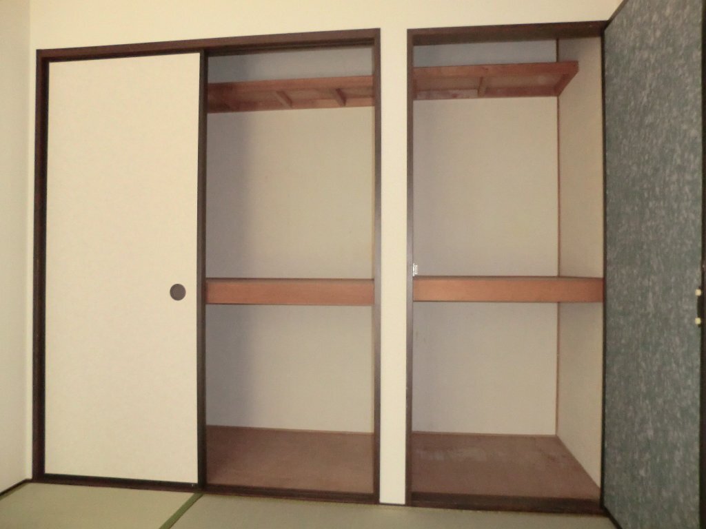 拡大写真：タウニーモイスン 2階B205の収納