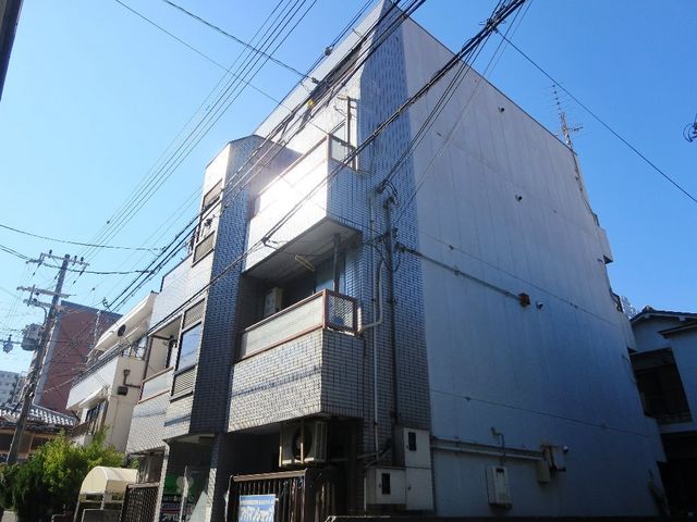 拡大写真：ペントハウス２１ 4階403の外観写真（昼）