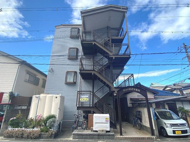 拡大写真：ビューハイツ北斗 3階301の外観写真（昼）