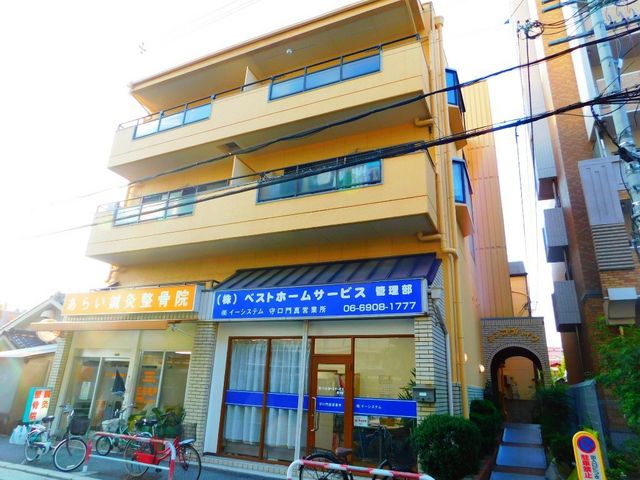 拡大写真：シンコウハイツ 4階202の外観写真（昼）