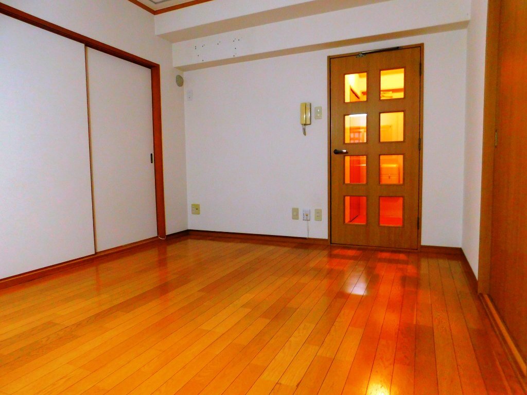 拡大写真：新橋ハーバー 4階401のリビング
