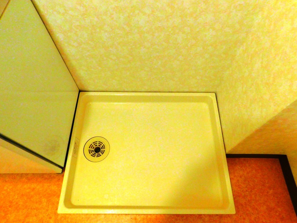 拡大写真：新橋ハーバー 4階401の洗濯機置場
